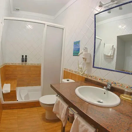 Apartamentos La Palmera-2