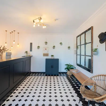 La Concha Boutique Apartments - Adults Only-2