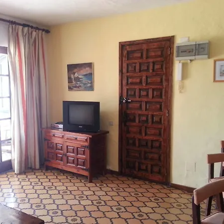 Apartamentos El Chaparral-2