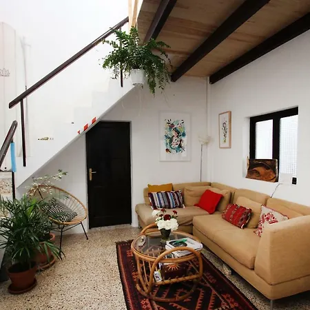 Joyhouse-2