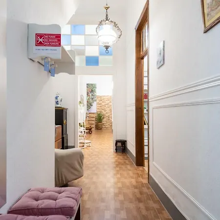 Urban Vintage-Styled Home - Wifi-2