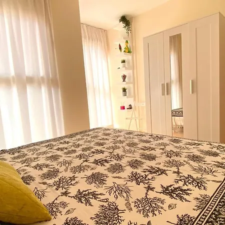 Red Surf Home-3