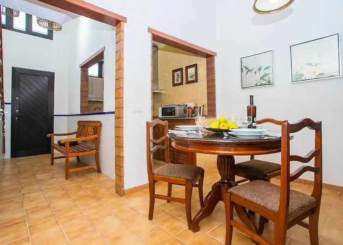 Villa Casa Juana a 50 metros la playa del Reducto y wifi free Arrecife 