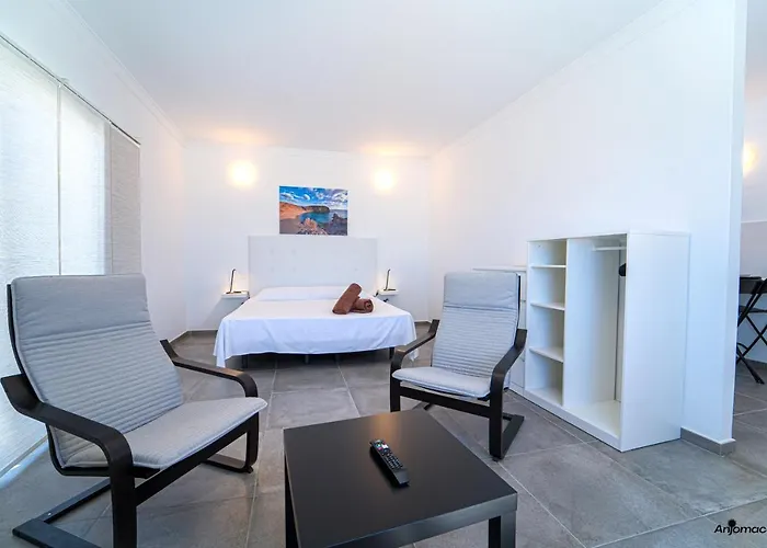 Apartamentos Anjomacar A Teguise  admite animales