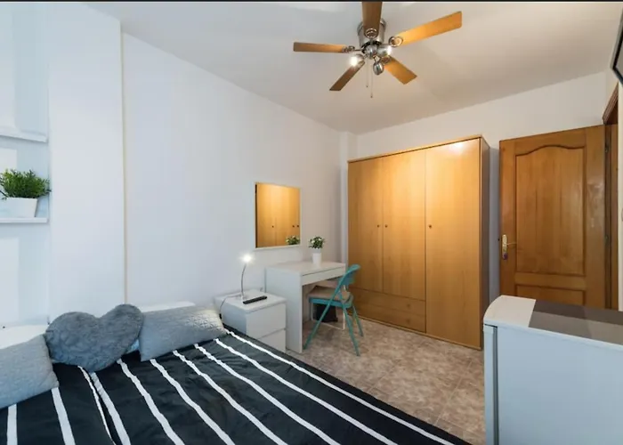 Las Palmas Central Rooms