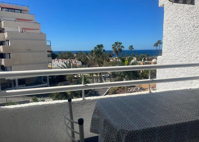 Borinquen Sky Apartments Playa de las Américas met een Zwembad