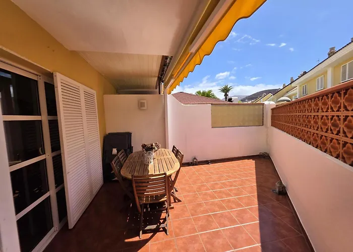 Suites Beach House Playa de las Américas met een Zwembad