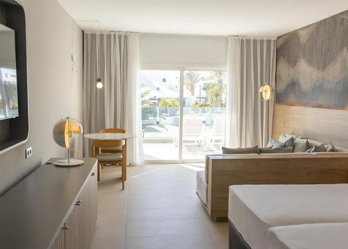 Radisson Blu Resort, Lanzarote Adults Only Costa Teguise - un Hotel de 4 estrellas