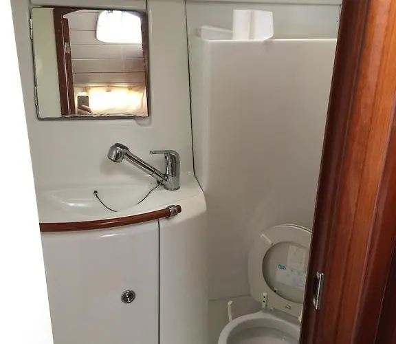 Hotel Puerto Calero Boat
