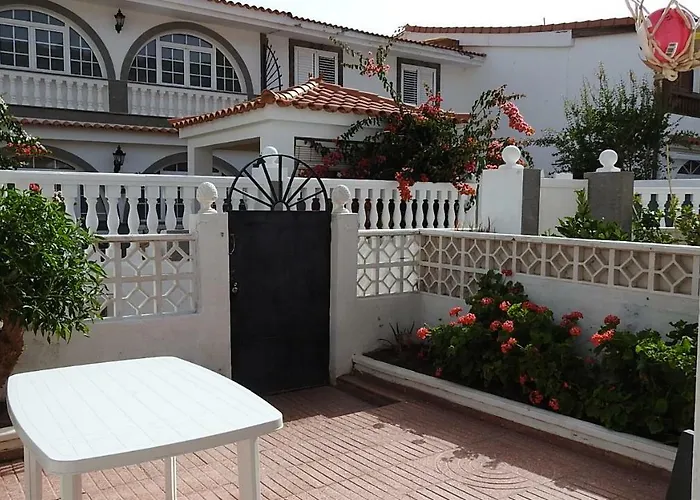 La Palmera1 Casa Al Primer Piso Con 2 Dormitorios - Two Bedroom House On The First Floor --- La Palmera 2 Casa En Planta Baja Con 1 Dormitorio, One Bedroom House On The Ground Floor Agaete 