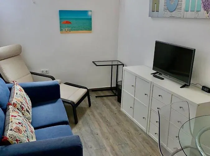 Homeforguest Cozy Loft With Parking Next To The Arucas Cathedral admite animales
